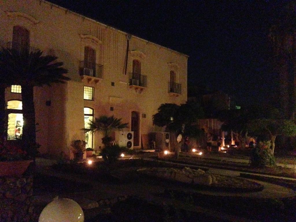 L'Abbiocco Hotel Avola Bagian luar foto